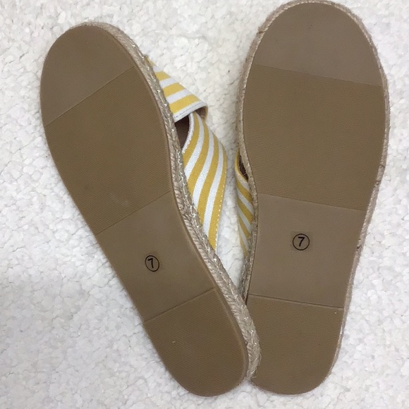 CCOCCI SANDALS NEW SIZE 7, yellow/white - Picture 4 of 5